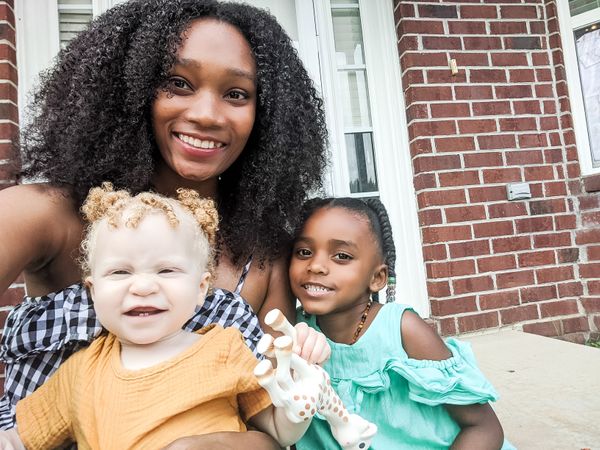 How this millennial mom left her 9-5 and started her career online